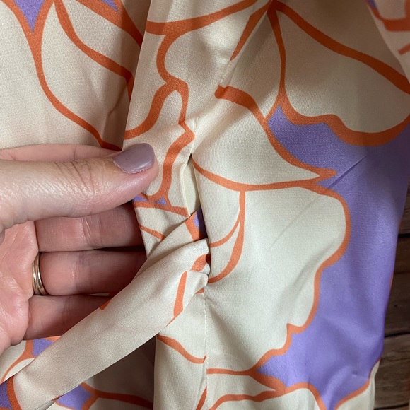 Alexis Fiji Wrap Dress in Wisteria Size Medium NWT - Picture 8 of 10